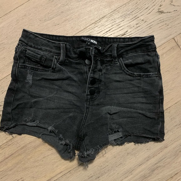 Black jean shorts - Picture 1 of 3